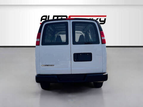2024 Chevrolet Express 2500