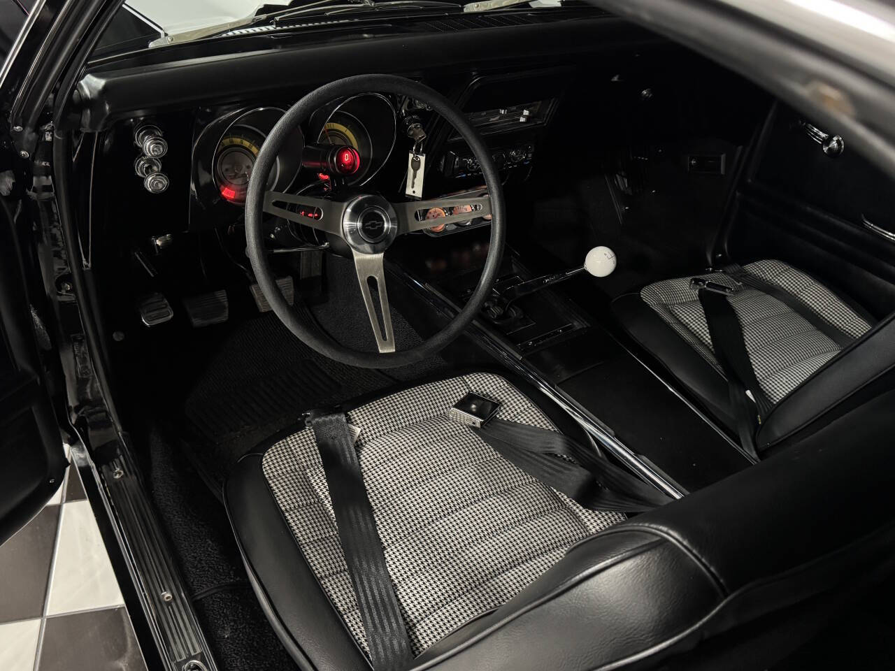 1967 Chevrolet Camaro 2