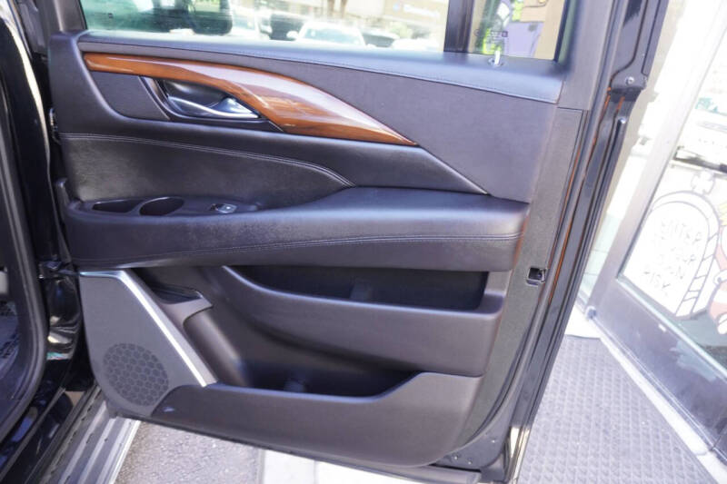 2020 Cadillac Escalade ESV Luxury