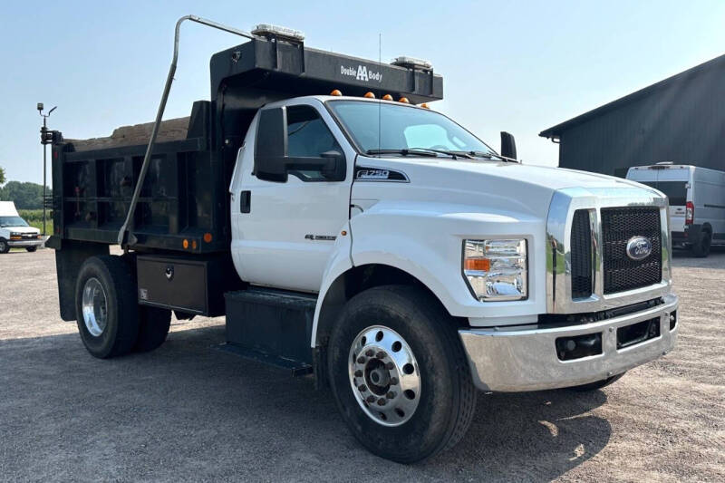 2021 Ford F-750's photo