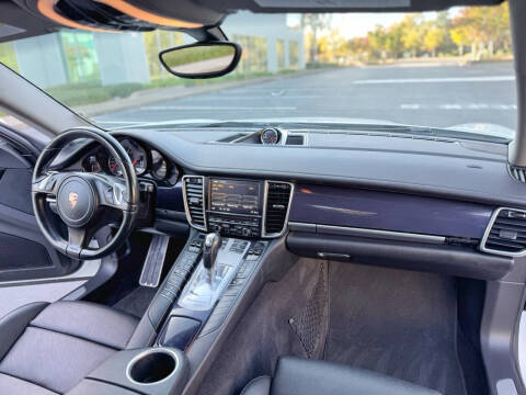 2015 Porsche Panamera