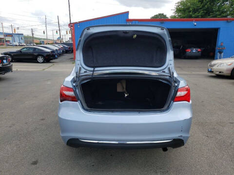 2013 Chrysler 200 Touring