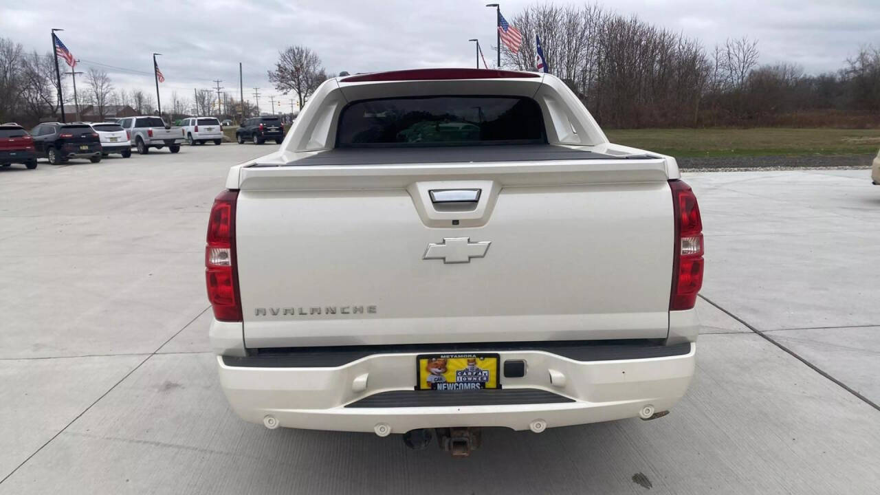 2013 Chevrolet Avalanche for sale at Newcombs North Certified Auto Sales in Metamora, MI