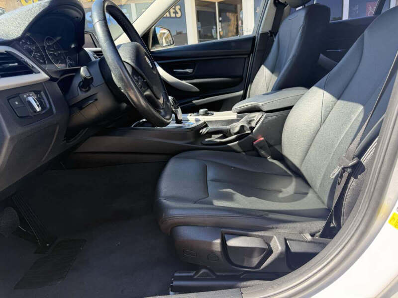 2018 BMW 3 Series 320i