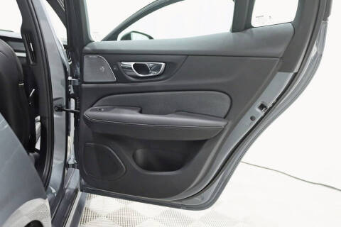 2019 Volvo S60 T6 R-Design