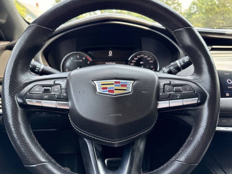 2023 Cadillac XT4 Sport
