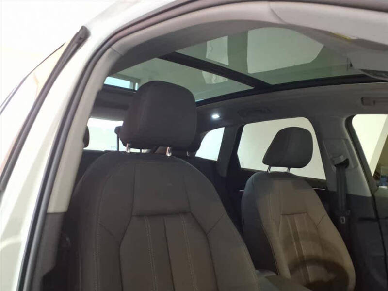 2025 Audi Q5 quattro Premium TFSI