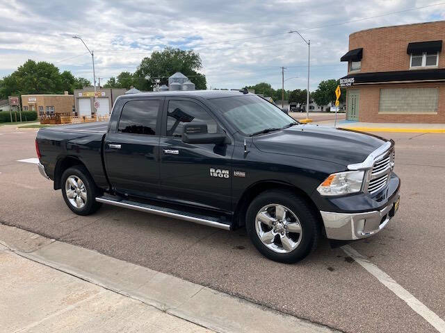 Gray 2017 Ram 1500 Big Horn 4x4 Big Horn 4dr Crew Cab 5.5 ft. SB Pickup 1