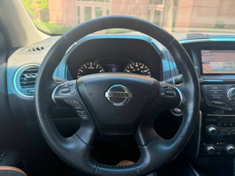 2016 Nissan Pathfinder SV