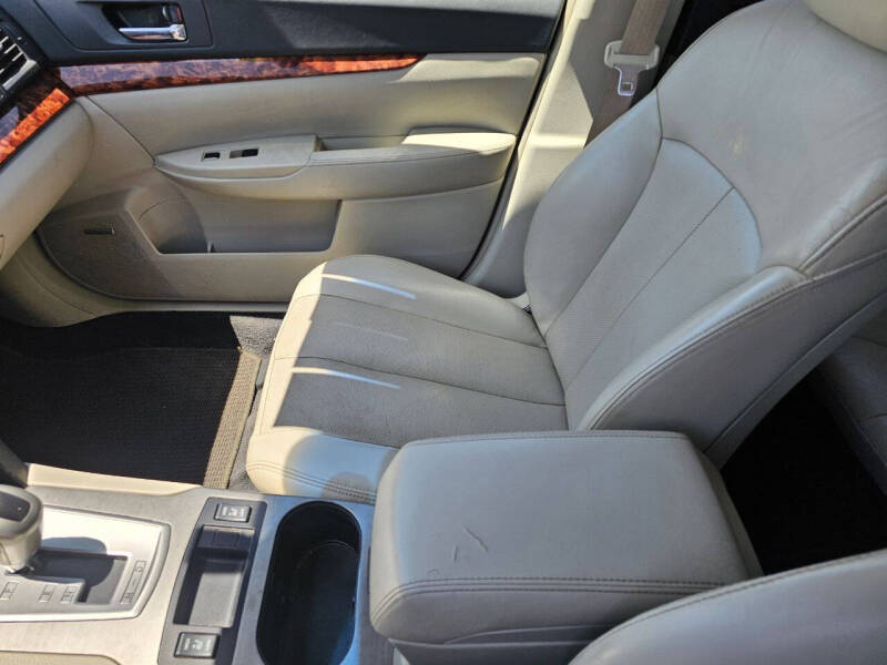 2011 Subaru Outback 2.5i Limited