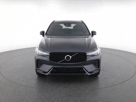 2022 Volvo XC60 B5 R-Design