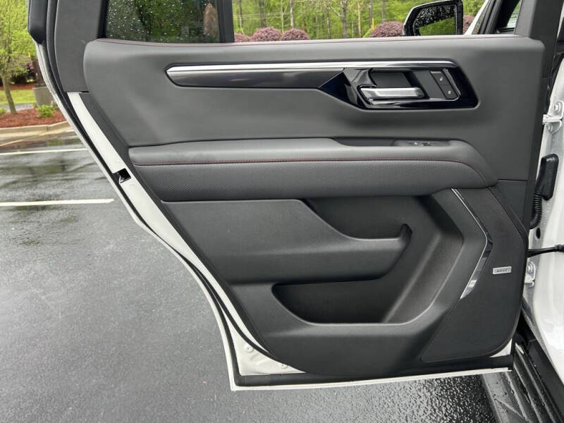 2025 Chevrolet Tahoe RST