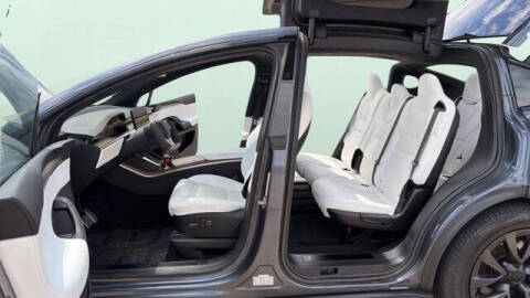 2023 Tesla Model X Standard Range