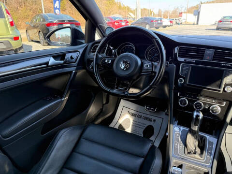 2017 Volkswagen Golf R 4Motion