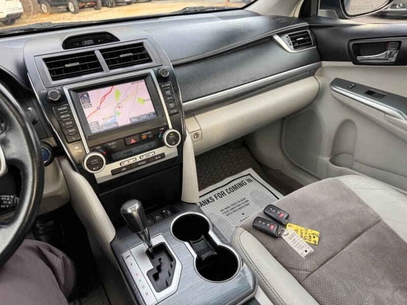 2012 Toyota Camry Hybrid XLE