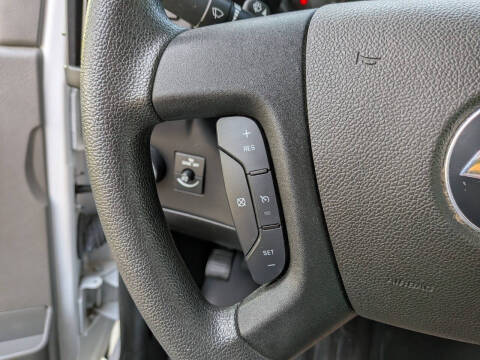 2023 Chevrolet Express 2500
