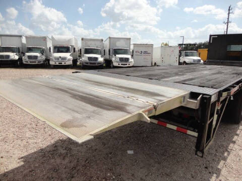 2013 Freightliner M2 106