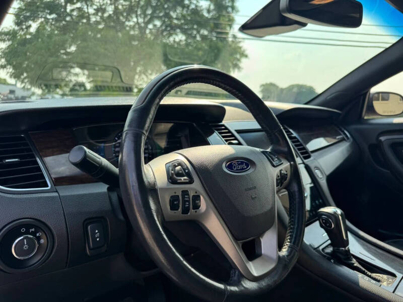 2014 Ford Taurus Limited
