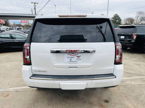 2017 GMC Yukon Denali