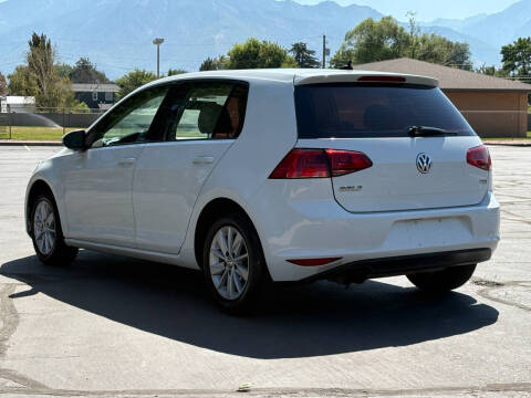 2016 Volkswagen Golf TSI S