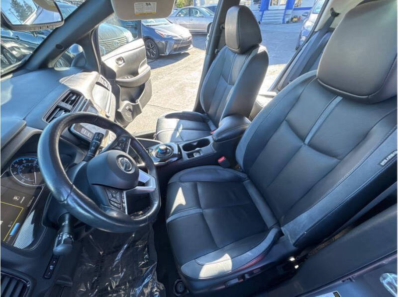 2020 Nissan LEAF SL PLUS