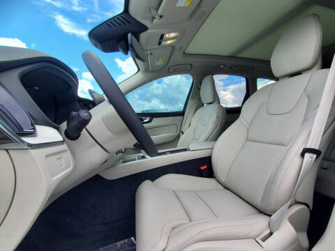 2026 Volvo XC60 B5 Ultra