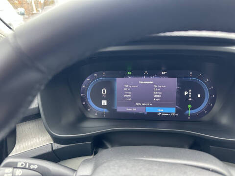 2023 Volvo XC40 B5 Plus Bright Theme