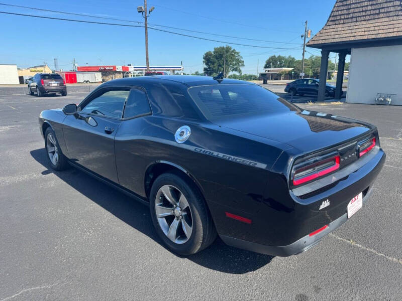 2015 Dodge Challenger SXT