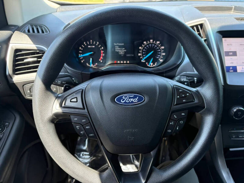 2020 Ford Edge SE