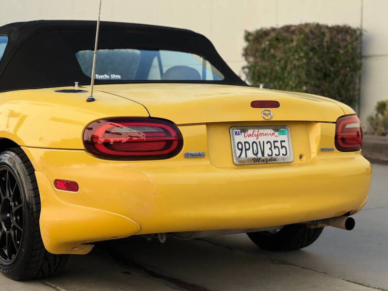 2002 Mazda MX-5 Miata