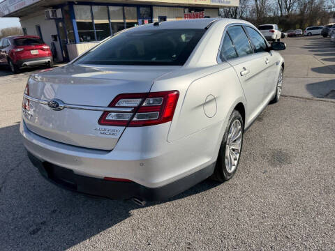 2015 Ford Taurus Limited