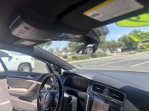 2019 Volkswagen e-Golf SEL Premium