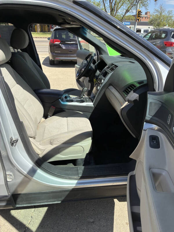 2015 Ford Explorer Base - Photo 14