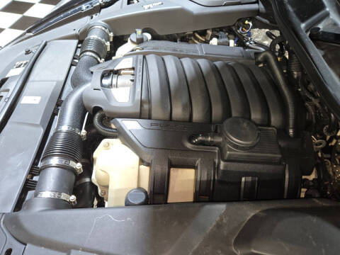 2013 Porsche Cayenne GTS