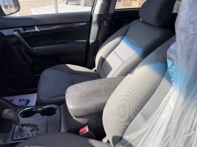2012 Kia Sorento LX