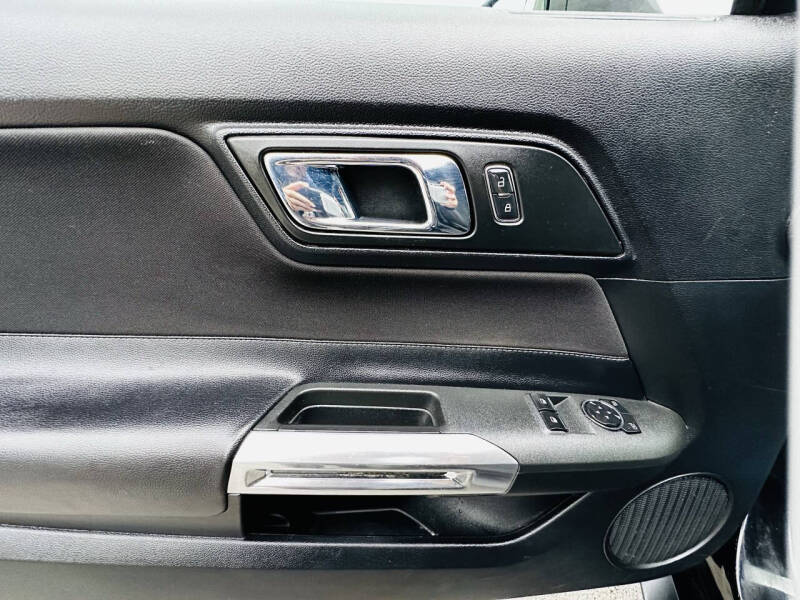 2017 Ford Mustang EcoBoost