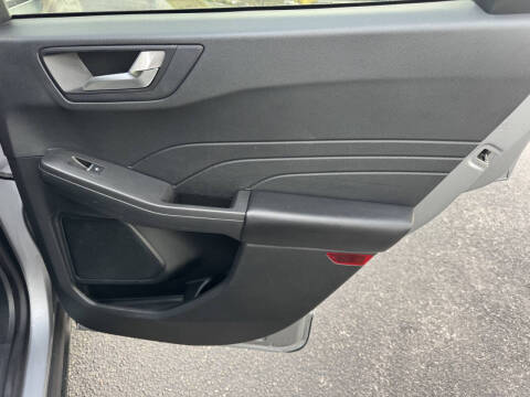 2021 Ford Escape SE
