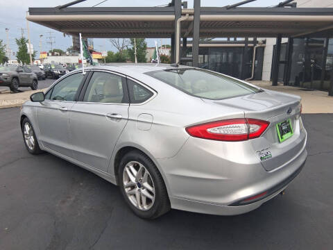 2016 Ford Fusion SE