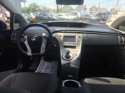 2012 Toyota Prius Two