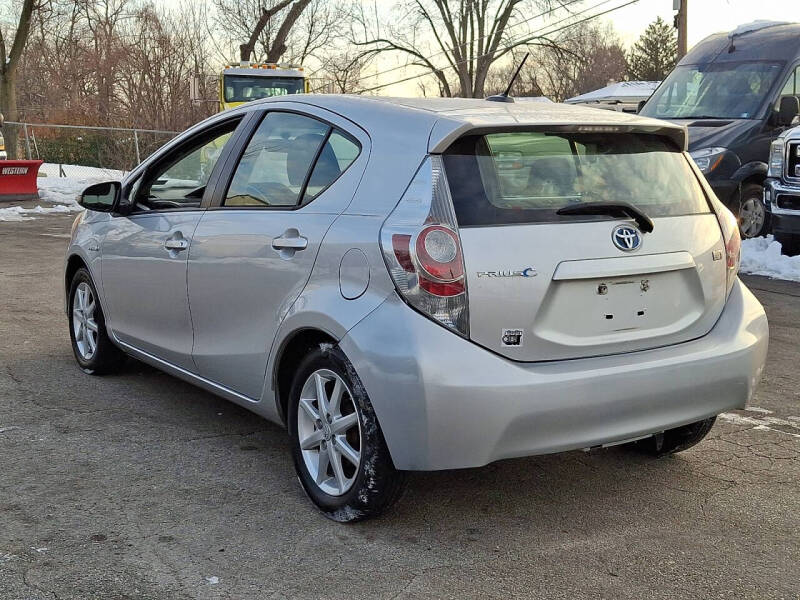 2013 Toyota Prius c Three
