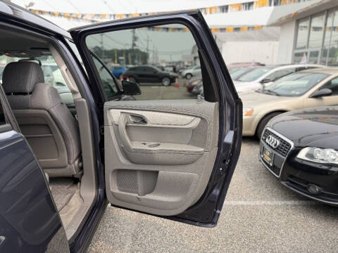 2013 Chevrolet Traverse LS