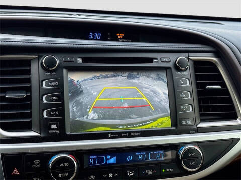 2017 Toyota Highlander Limited Platinum