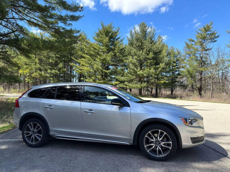 2015 Volvo V60 Cross Country T5