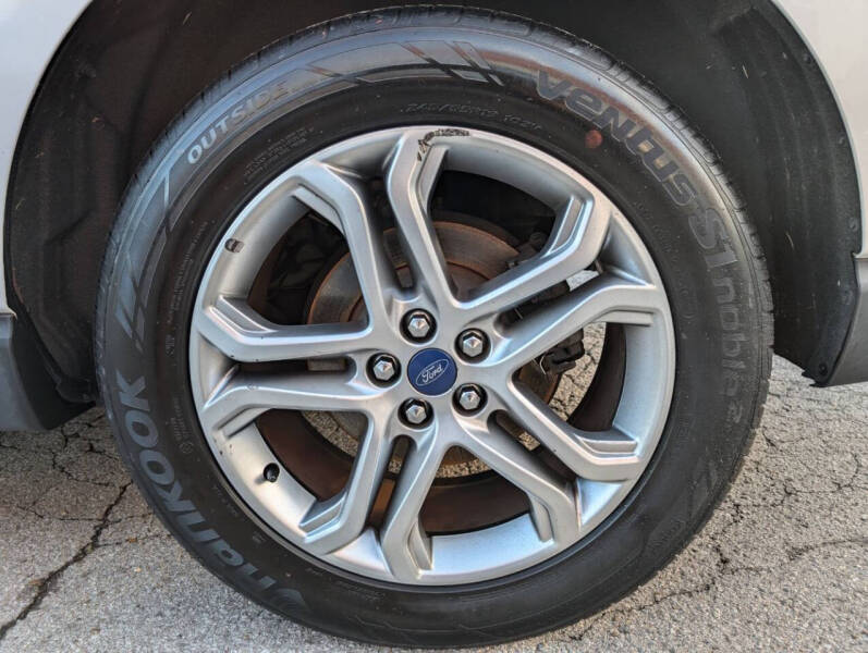 2017 Ford Edge Titanium