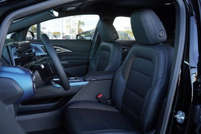 2025 Chevrolet Equinox EV LT 2