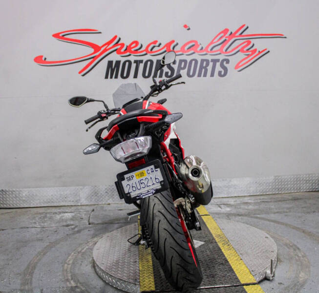 2023 BMW G 310 R Sport