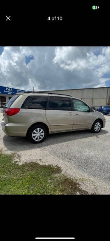 2009 Toyota Sienna LE 7-Passenger