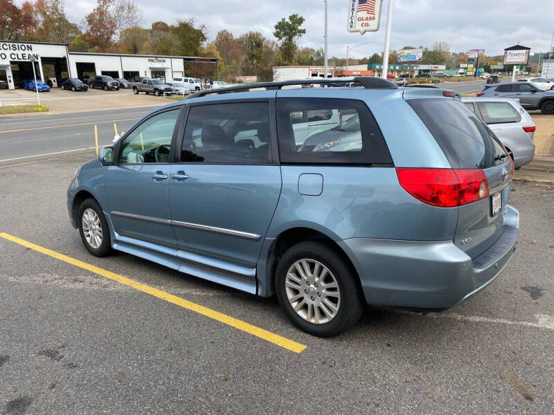 2009 Toyota Sienna Limited photo 5