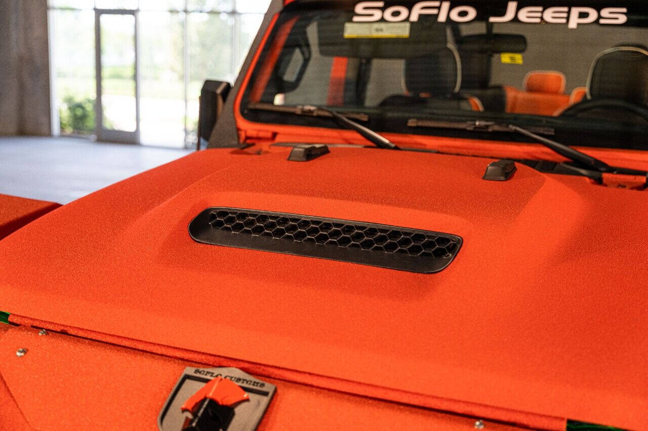 2023 JEEP Gladiator Pickup - $77,999