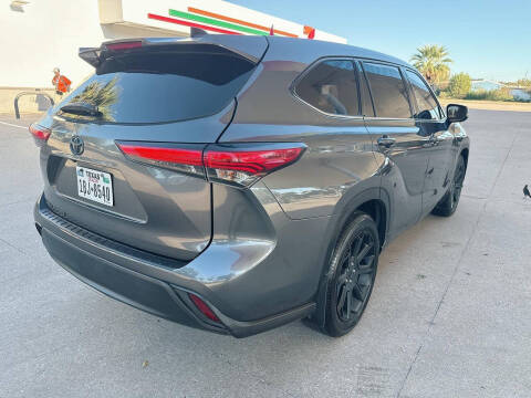 2022 Toyota Highlander L